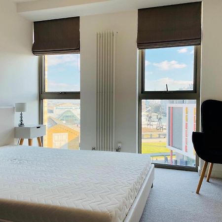 Royal Wharf Apartments Londres Extérieur photo
